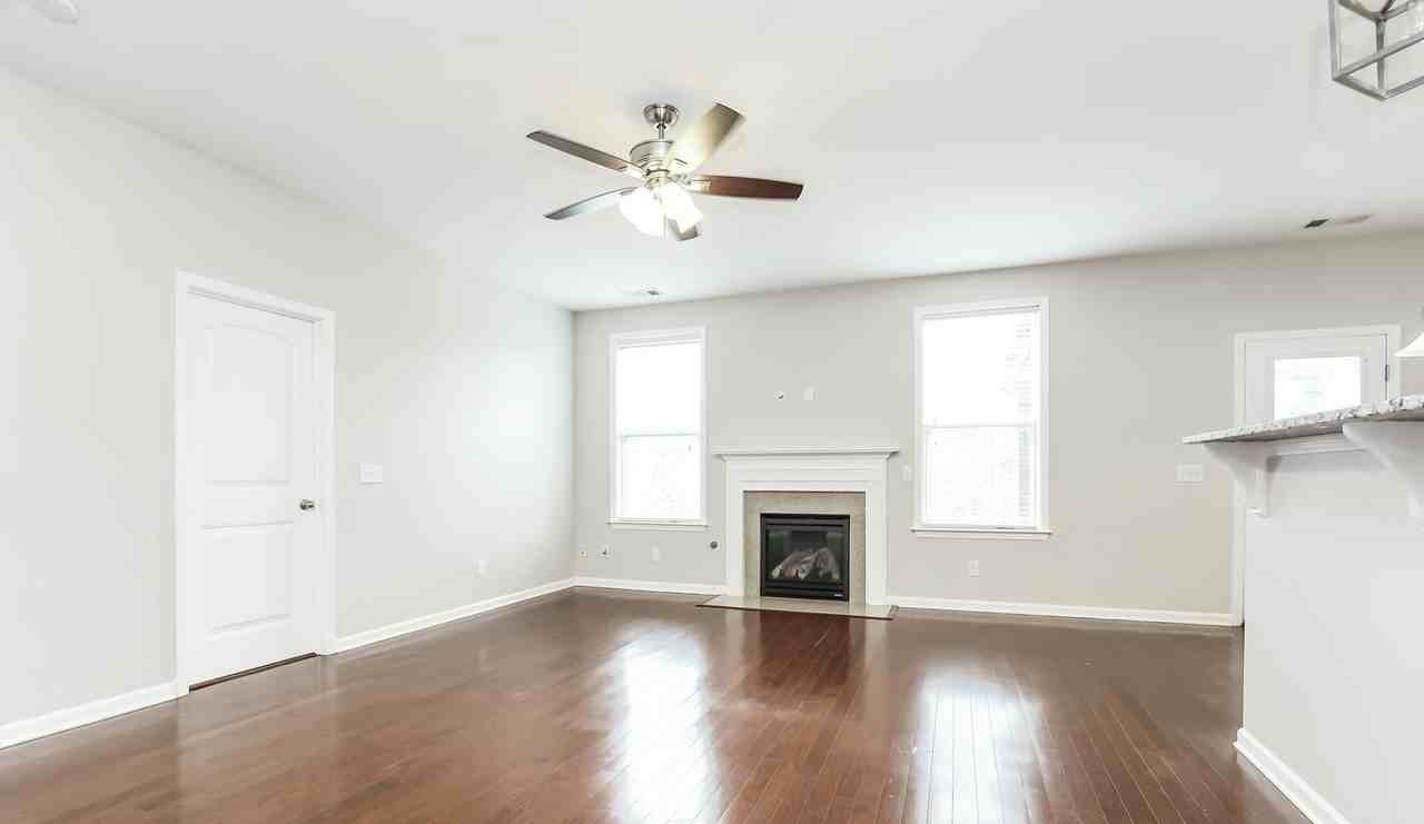 1716 Stonewater Dr #NA - Photo 2 of 6