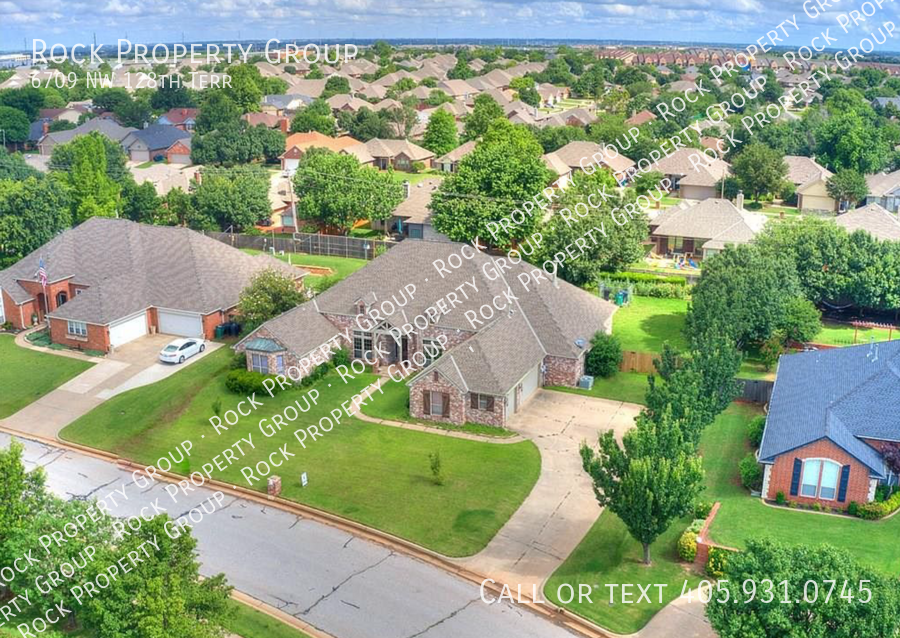 6709 Nw 128th Ter - Photo 2 of 22