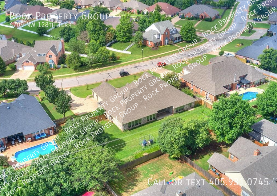 6709 Nw 128th Ter - Photo 3 of 22