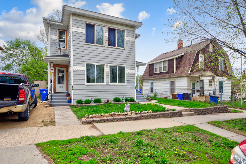 187 Robie St W - Photo 2 of 16