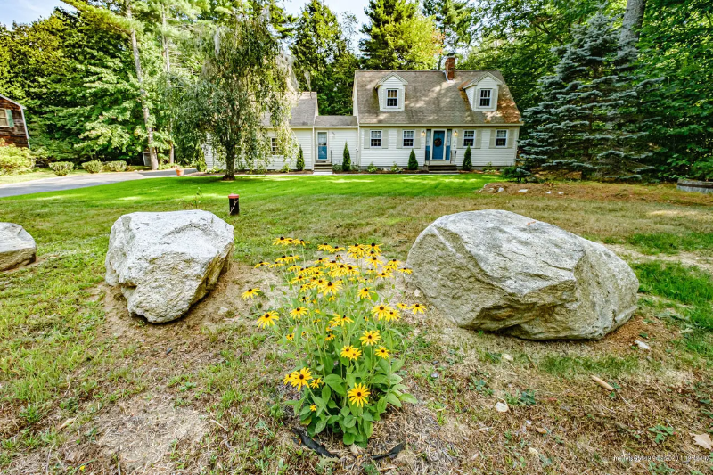 19 Birch Forest Dr - Photo 2 of 42