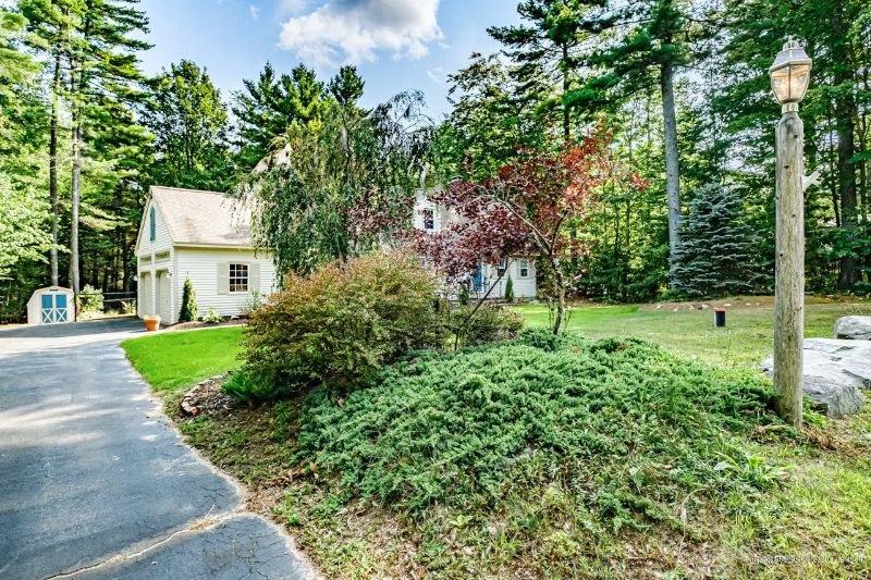 19 Birch Forest Dr - Photo 3 of 42