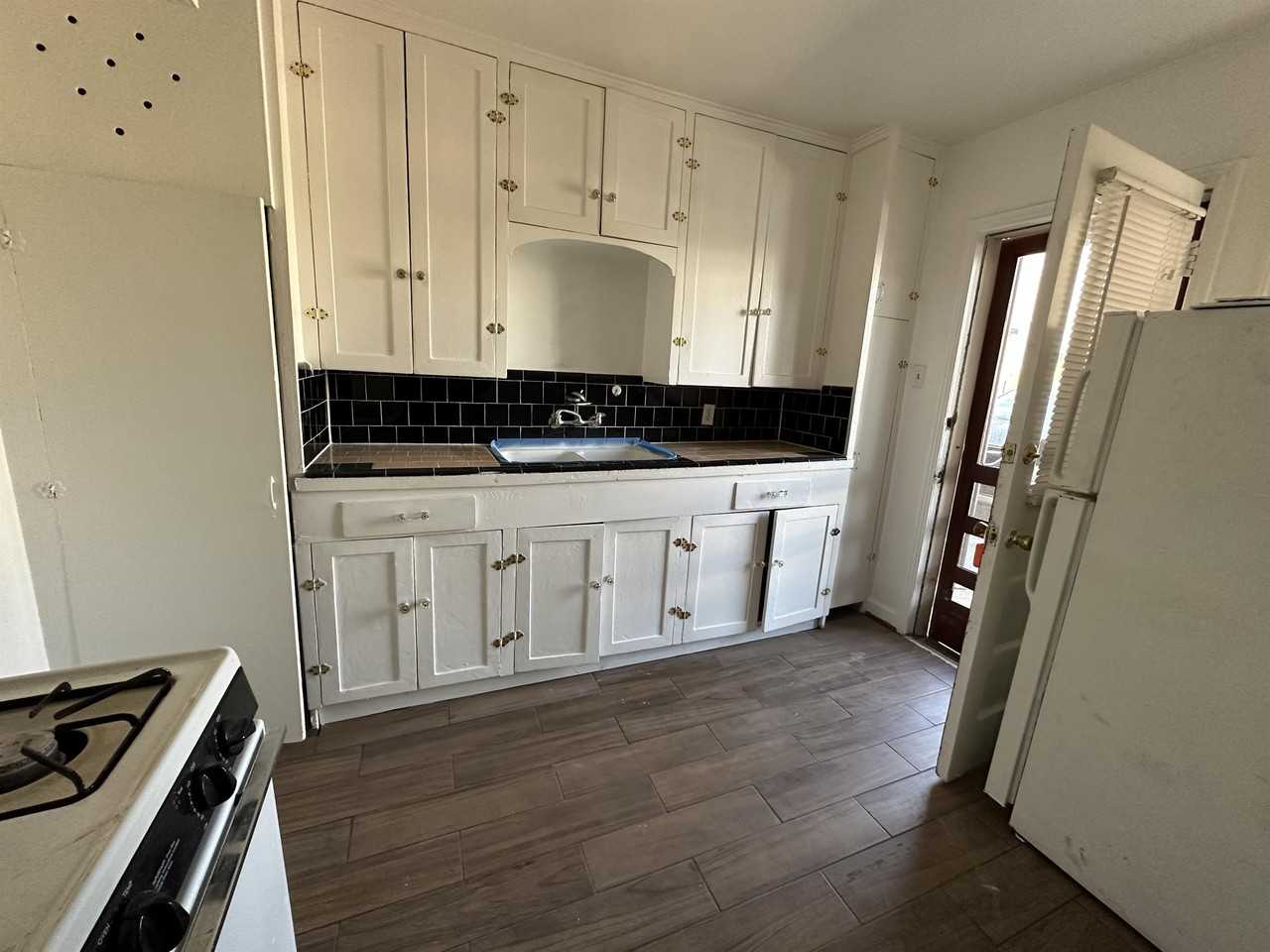 4420 Roseland St #4420-05 - Photo 2 of 14