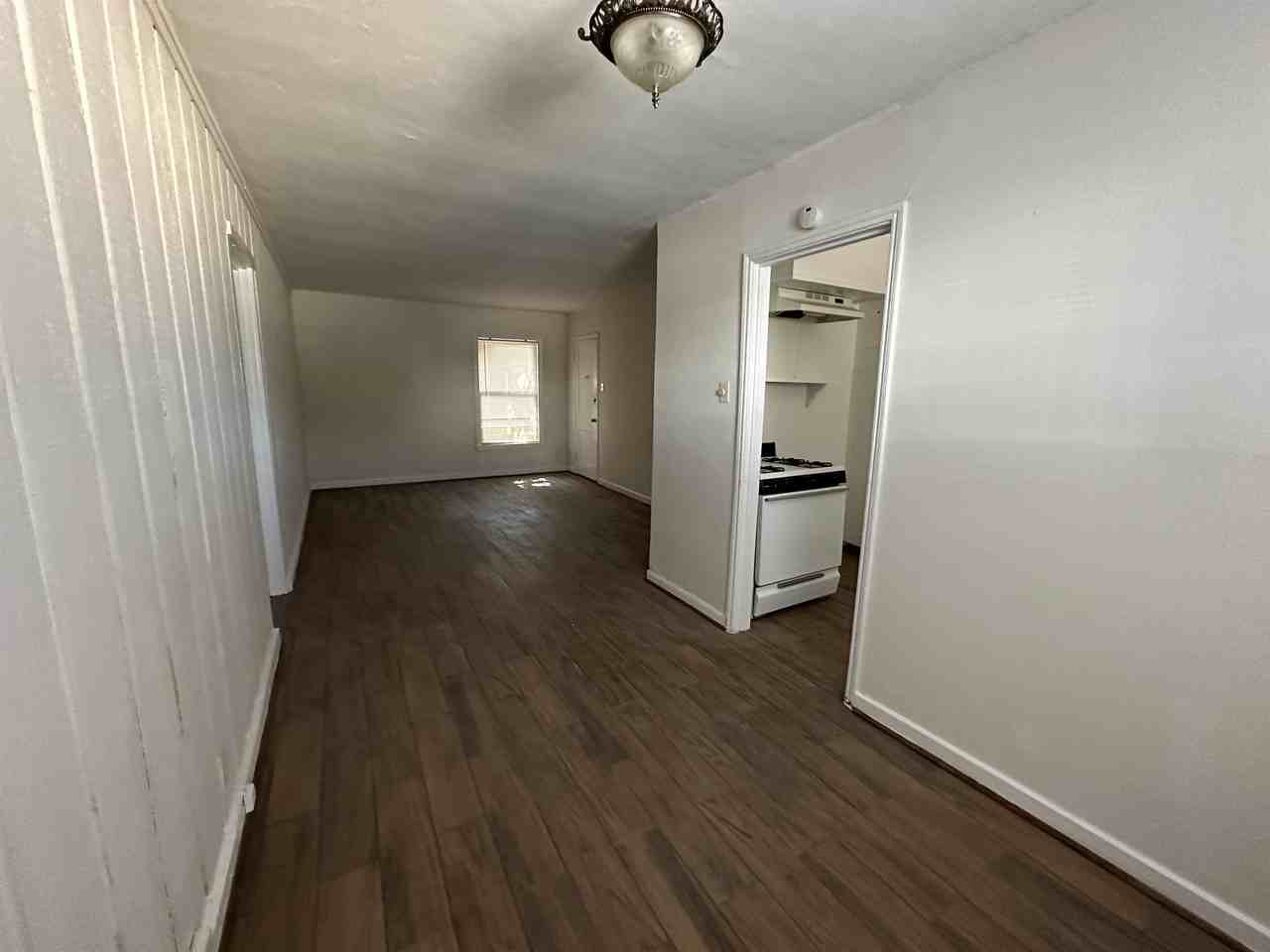 4420 Roseland St #4420-05 - Photo 5 of 14