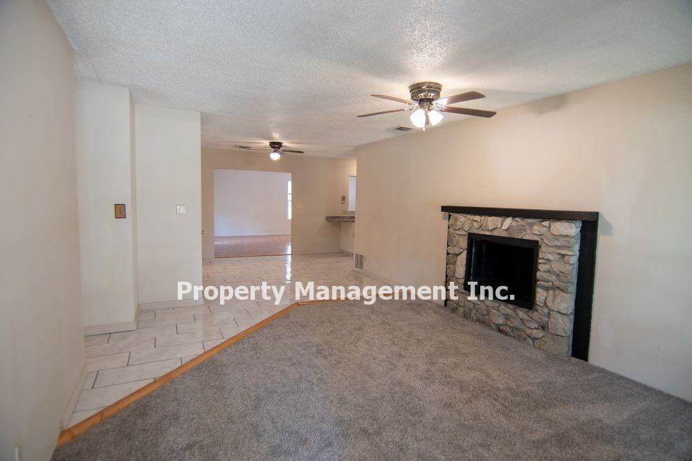 204 Edgewood Dr - Photo 2 of 42