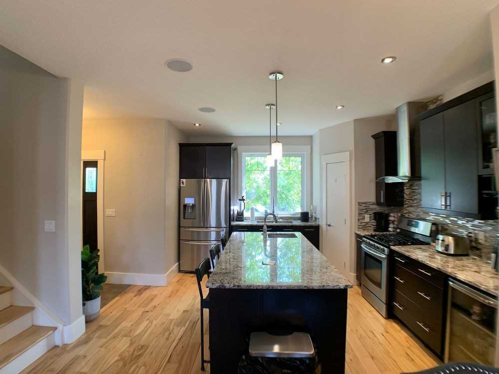 140A Comeau Cres - Photo 2 of 22