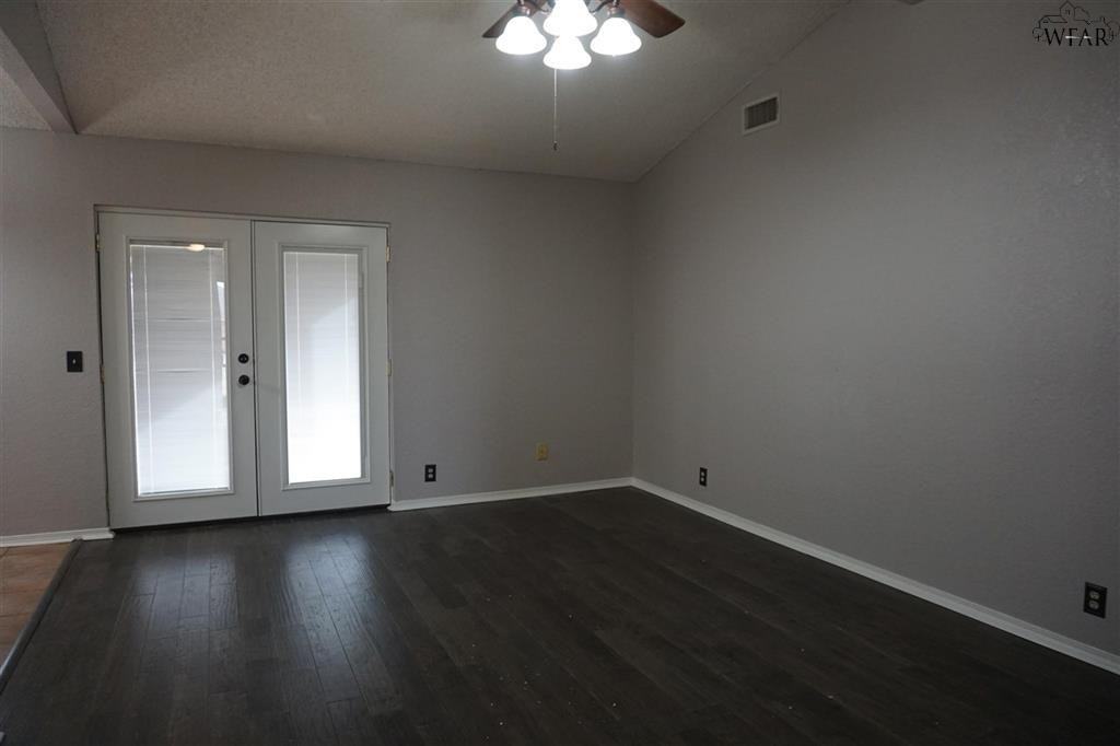 1115 Lisa Ln #1 - Photo 2 of 21