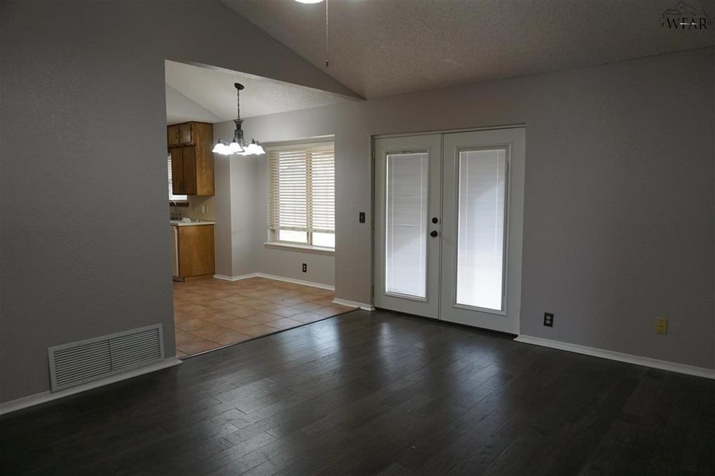 1115 Lisa Ln #1 - Photo 3 of 21