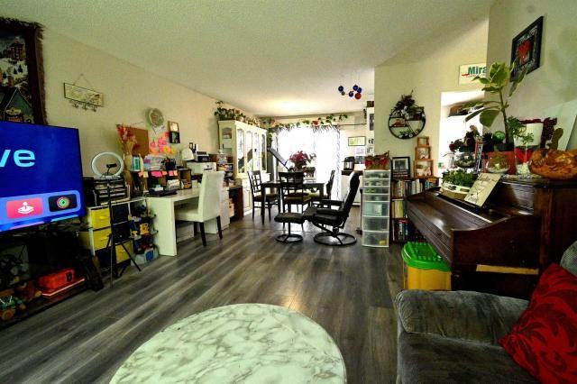 2230 Spruce St - Photo 2 of 13