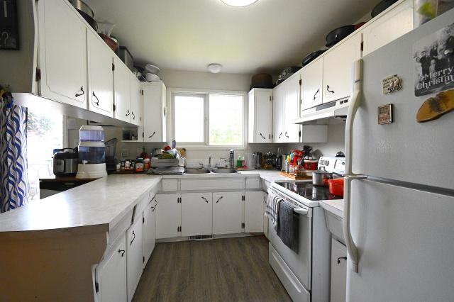 2230 Spruce St - Photo 3 of 13