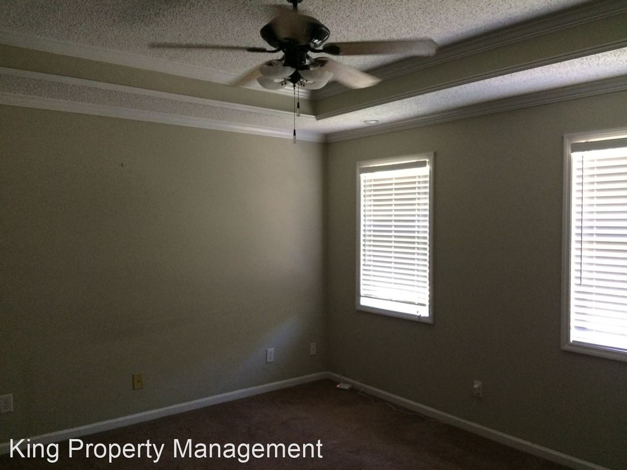 1021 Berkshire Dr - Photo 2 of 6