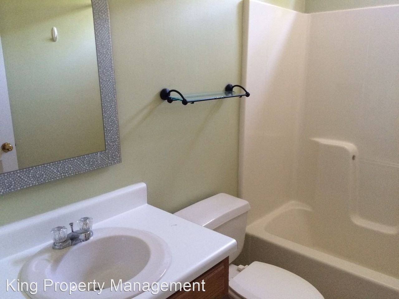 1021 Berkshire Dr - Photo 3 of 6