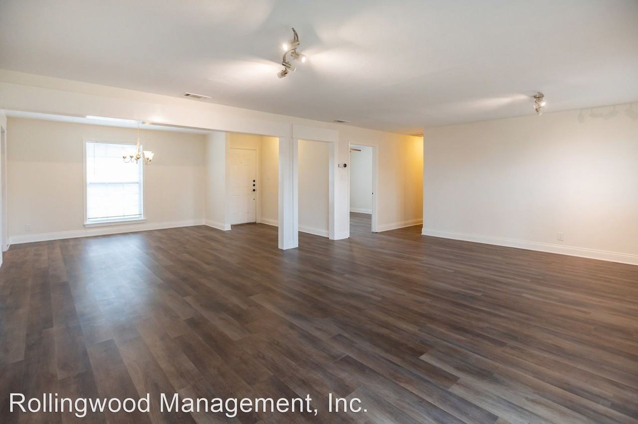 2904 Northeast Dr - Photo 2 of 19
