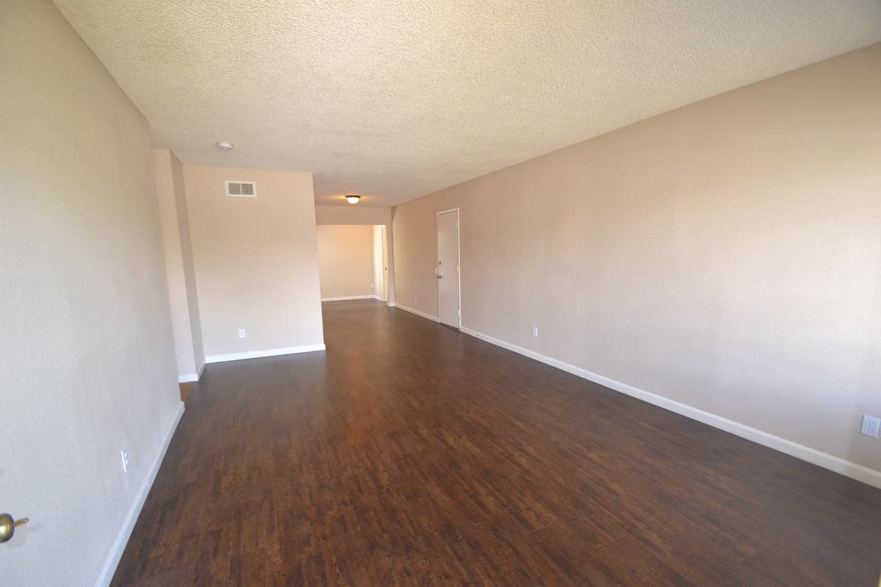 1667 W Pinedale Ave - Photo 3 of 6