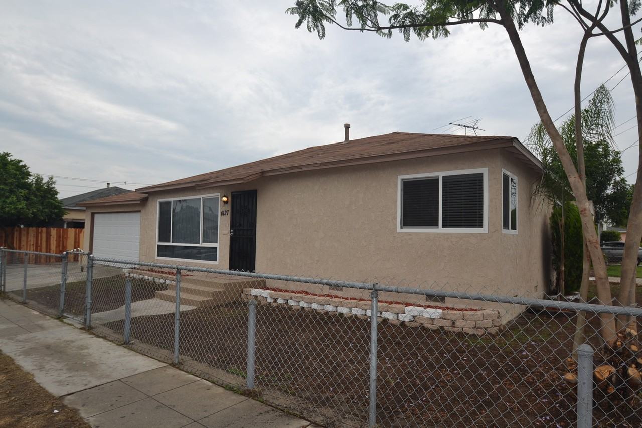 4127 E 61st St - Photo 2 of 7