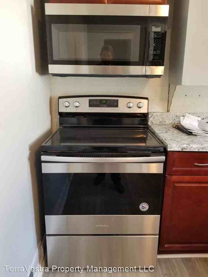 143 W Main Street - Photo 3 of 18