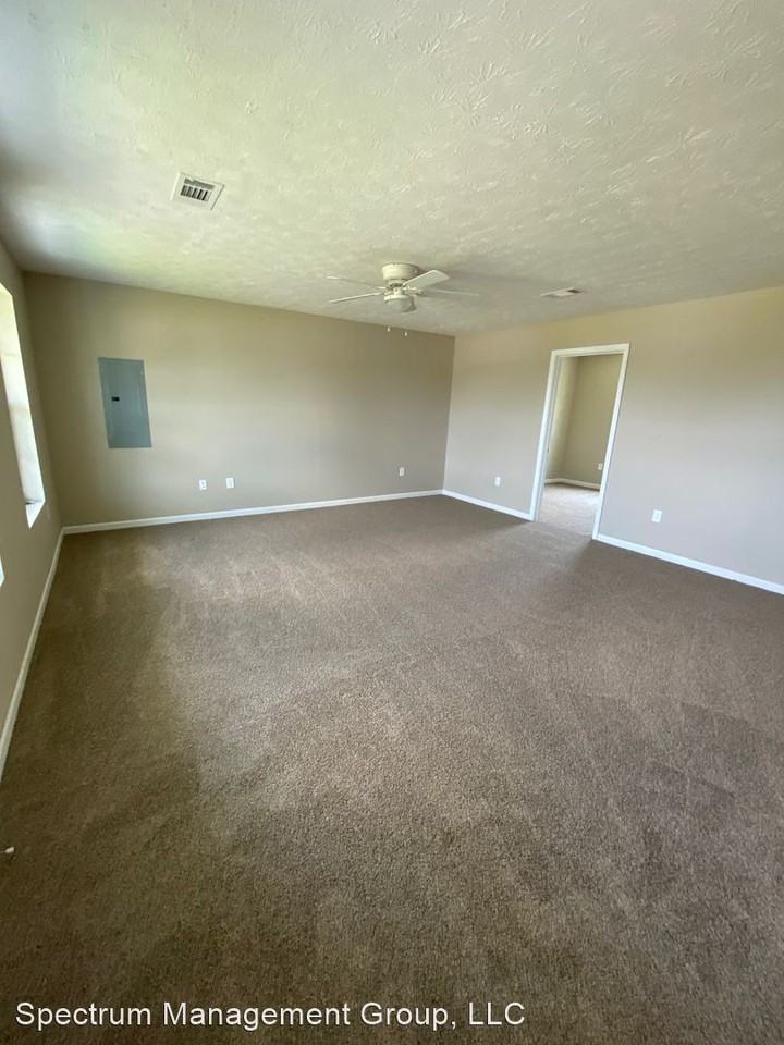 1076 Rosella Dr - Photo 2 of 13