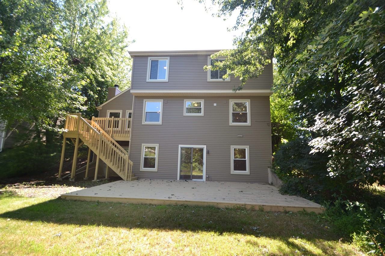 509 Surrey Ridge Dr - Photo 2 of 15