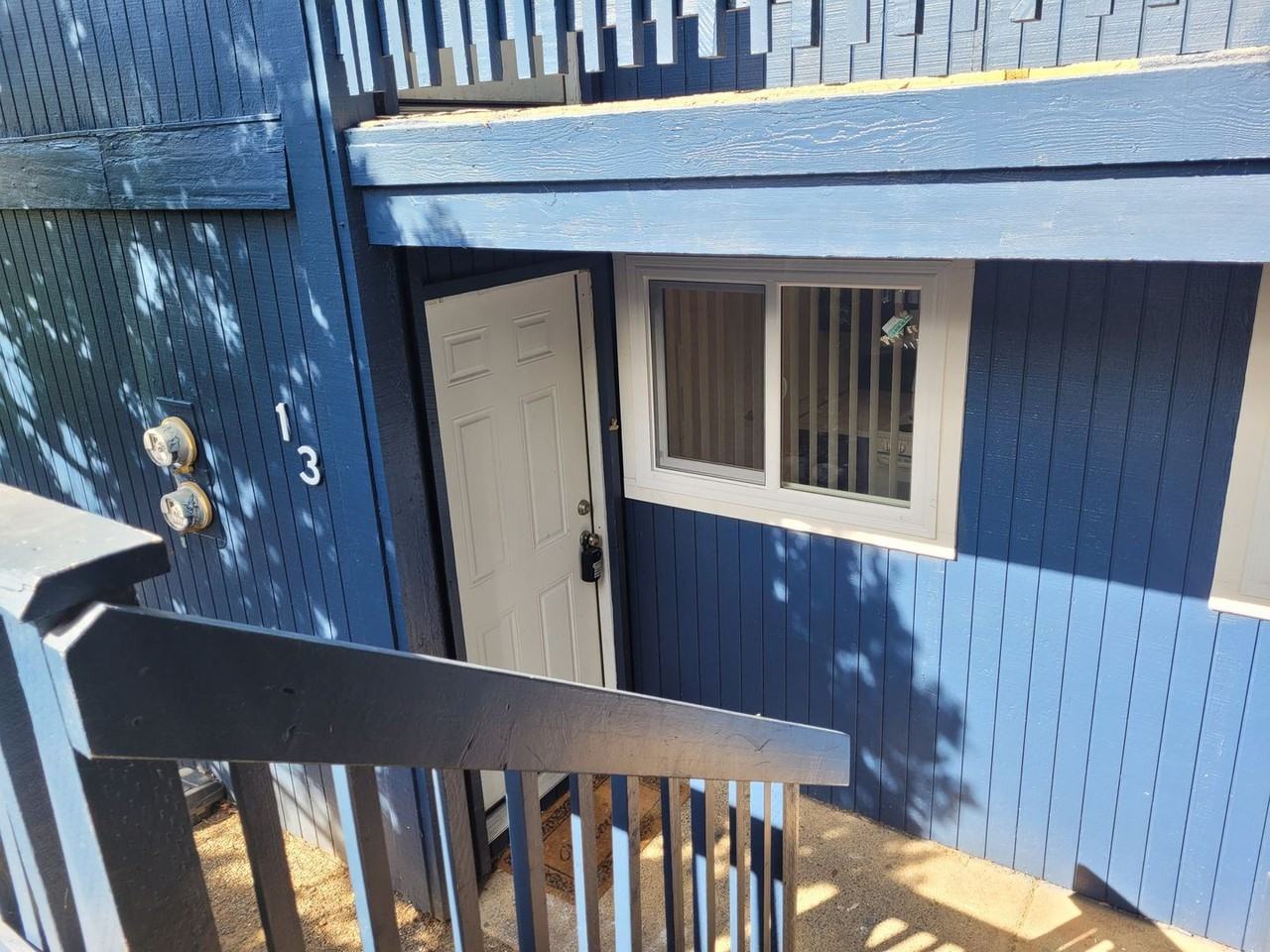 730 NE Johnson St - Photo 2 of 12