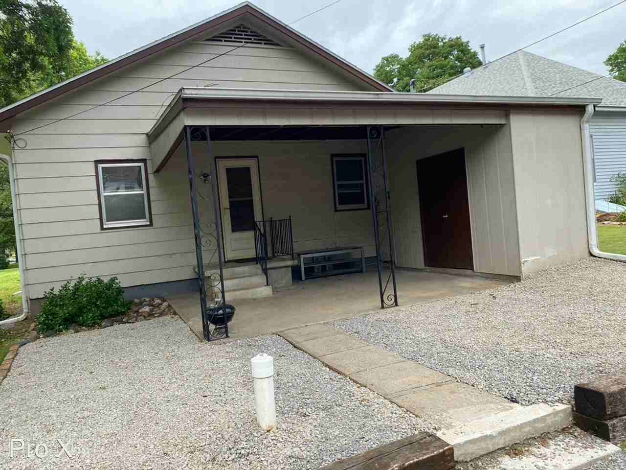 121 W Jefferson St - Photo 2 of 14