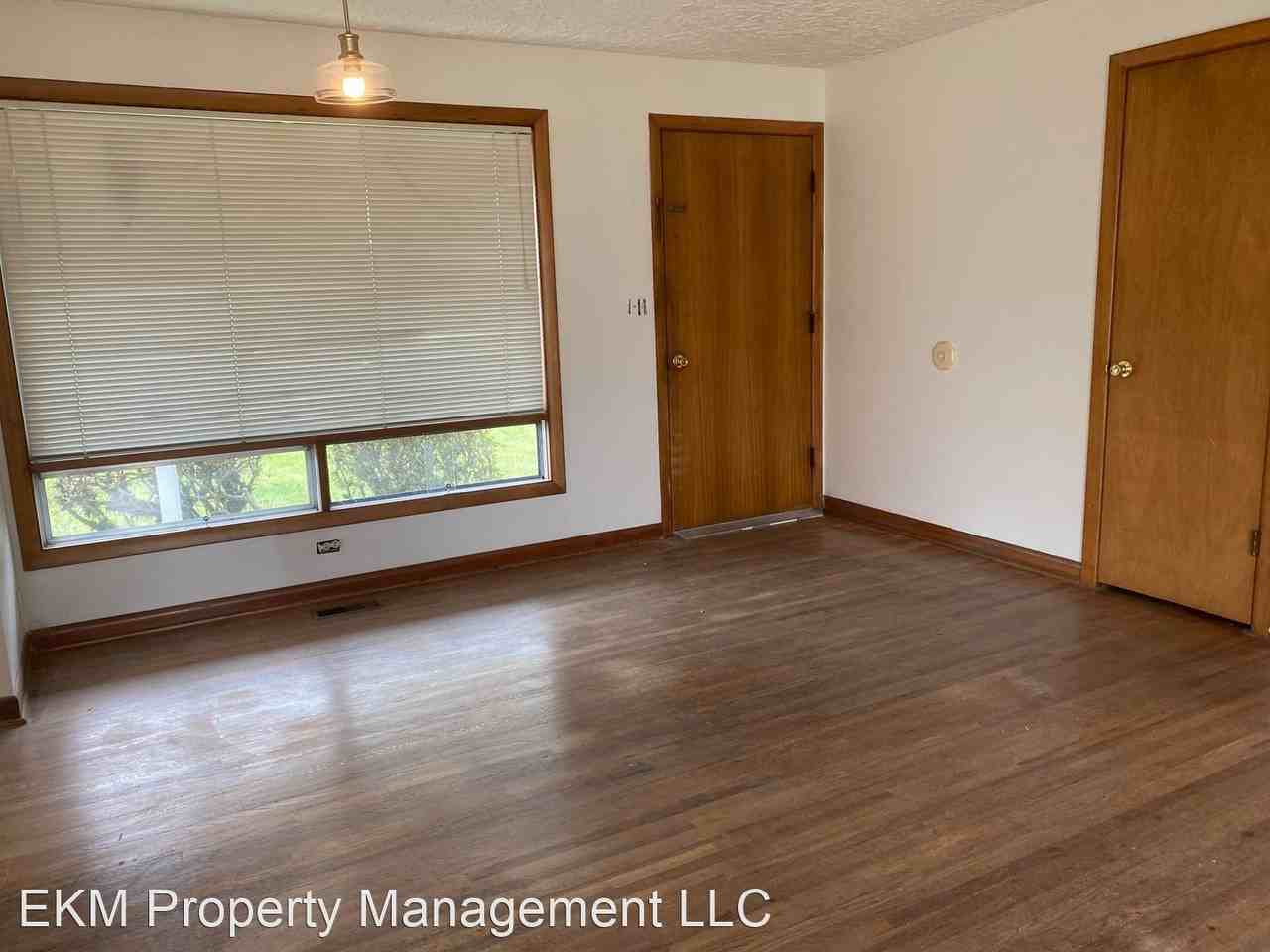 2603 Nw 99th St - Photo 3 of 31