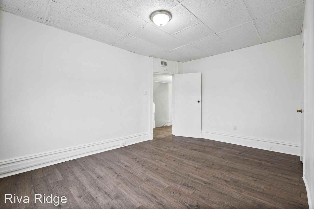 5489 Broad Street - Photo 2 of 22