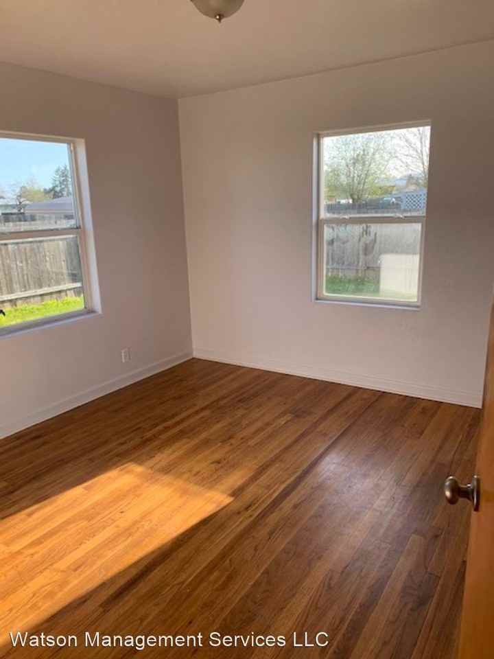 1185 S Airport Rd - Photo 2 of 14