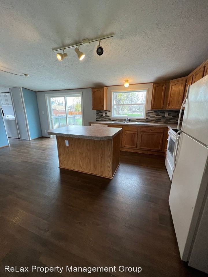 N1877 Hagen Rd - Photo 3 of 20