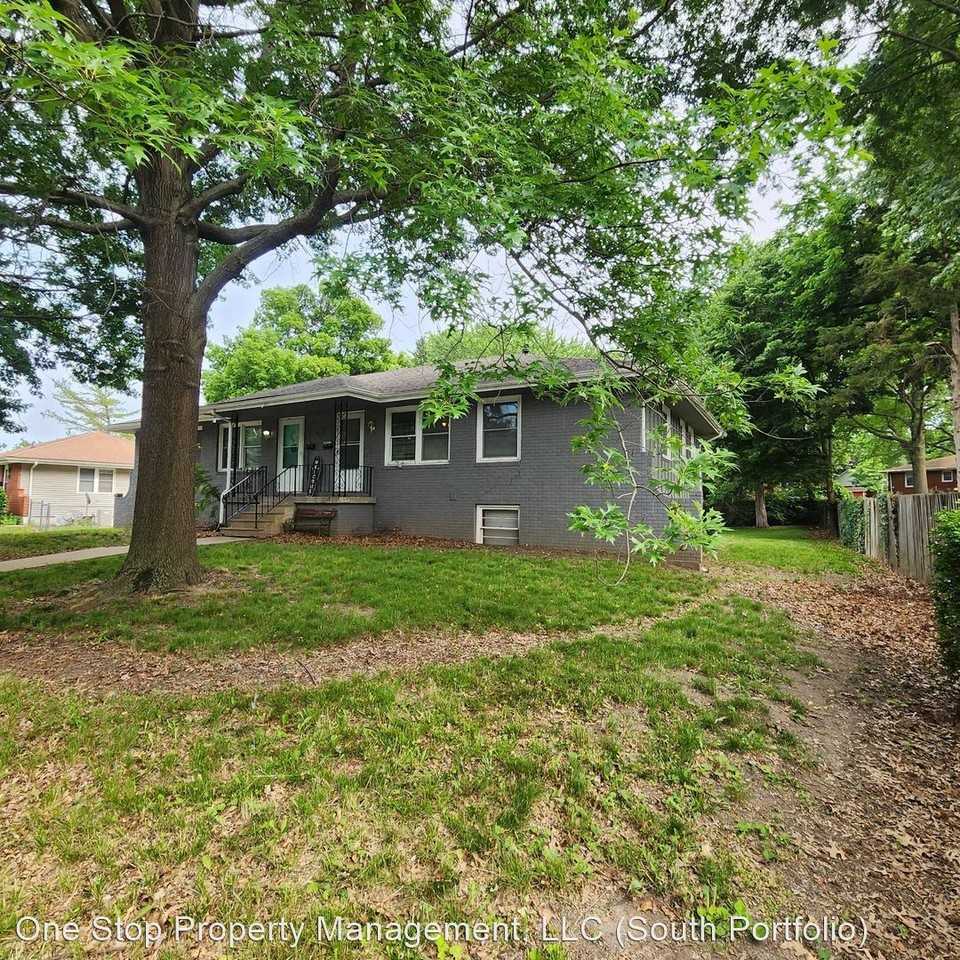 814 Nw Mock Ave - Photo 2 of 16