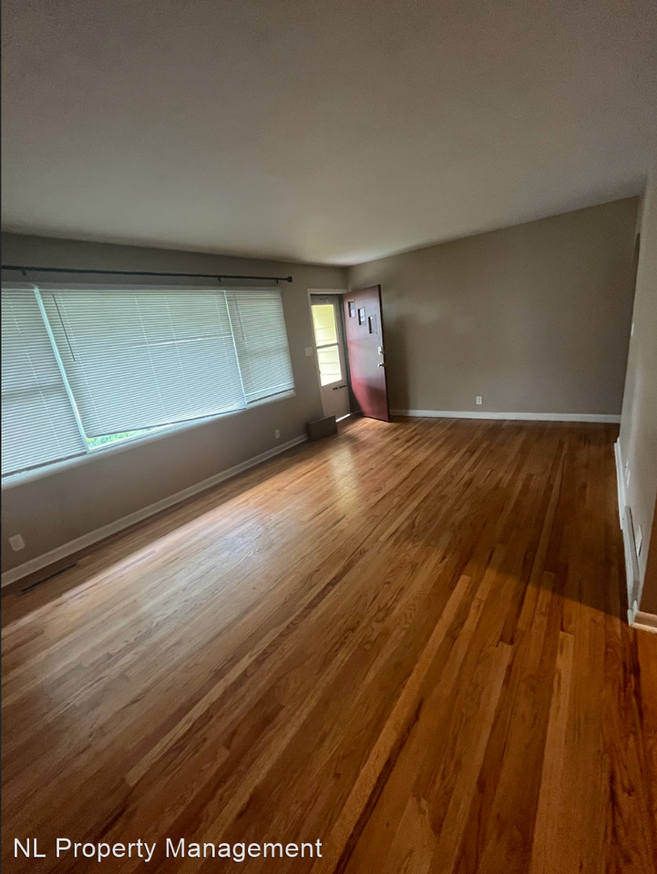 4910 Curlew Ln - Photo 2 of 10