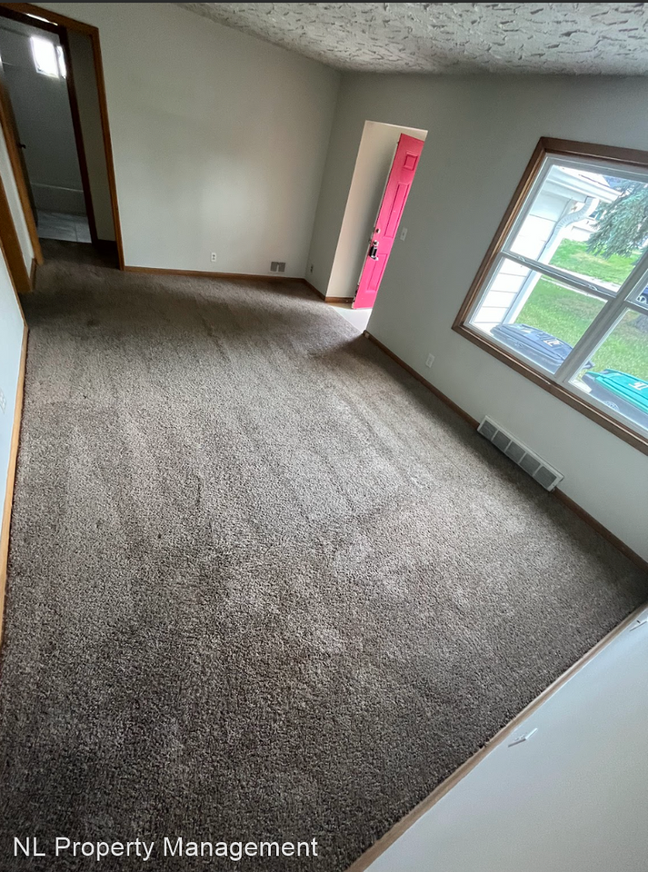 5416 Spring St - Photo 3 of 19