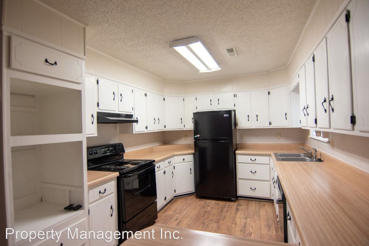 317 S Delaware St - Photo 3 of 31