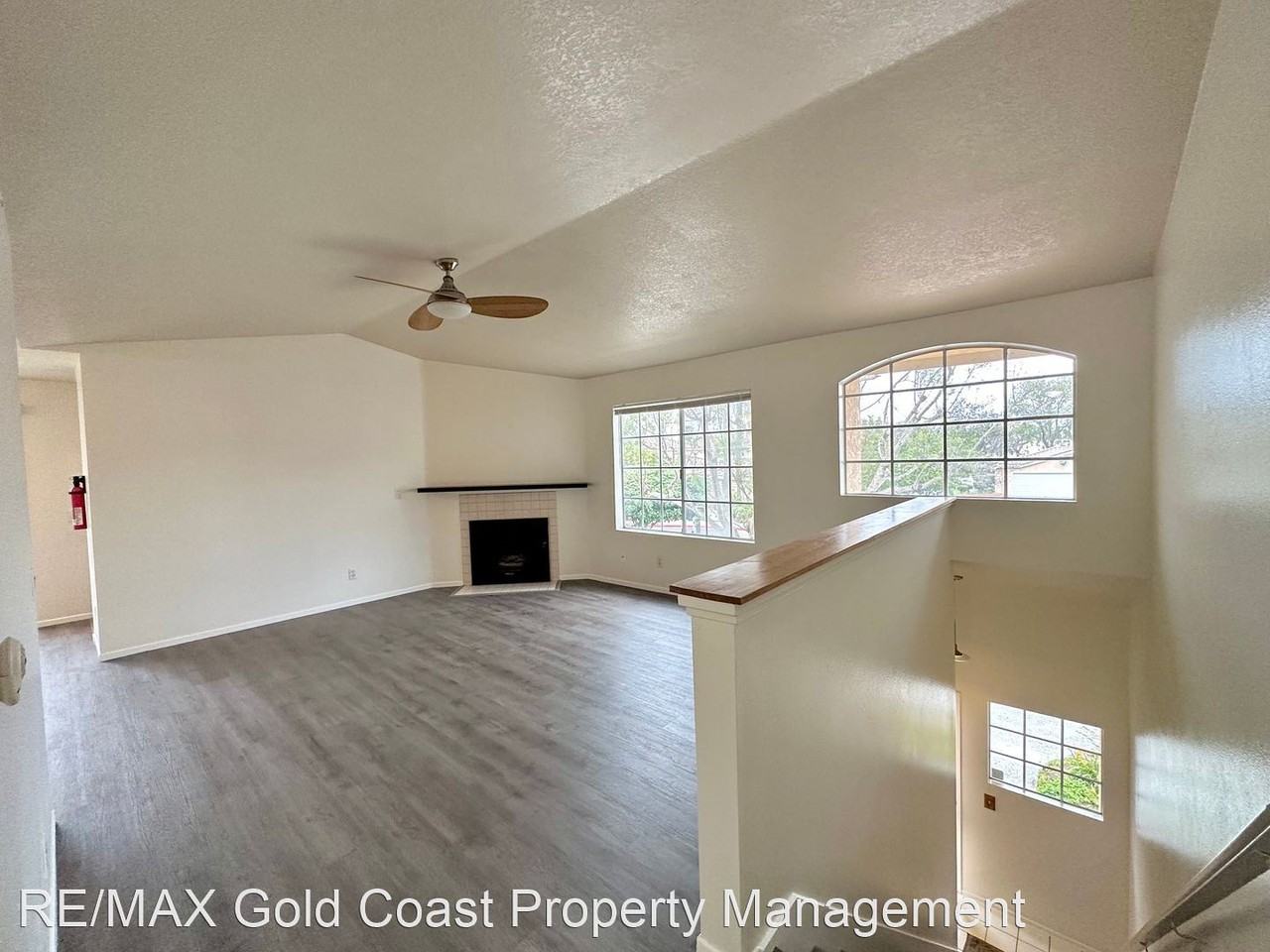 2077 Blackberry Cir - Photo 2 of 24