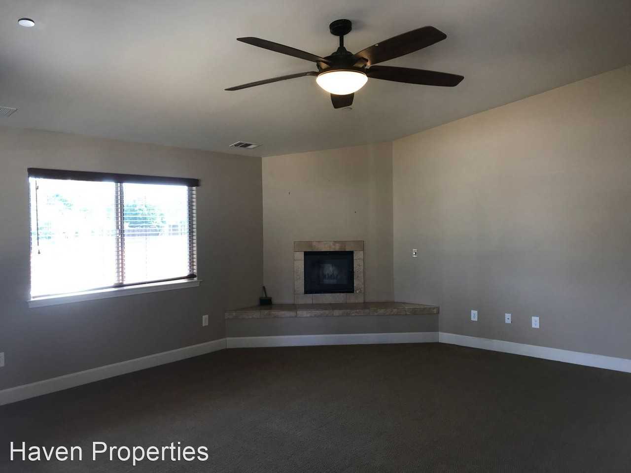 22615 J St - Photo 2 of 15