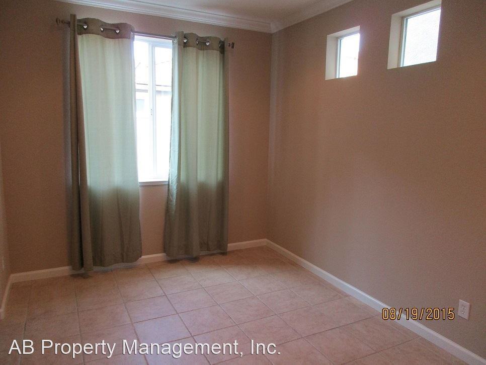 1154 Juan Jose Ln - Photo 3 of 9