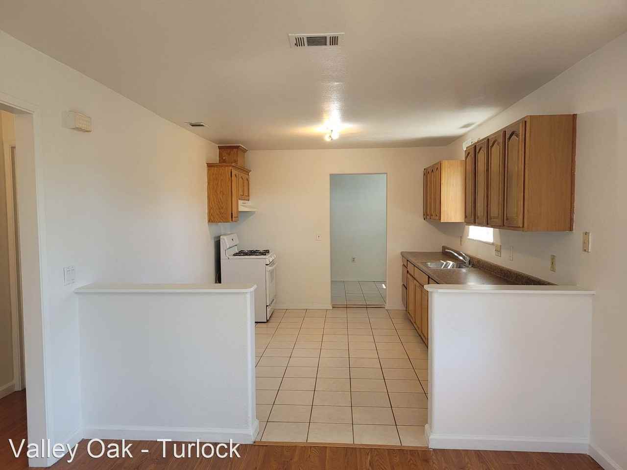 583/585 South Ave - Photo 3 of 6