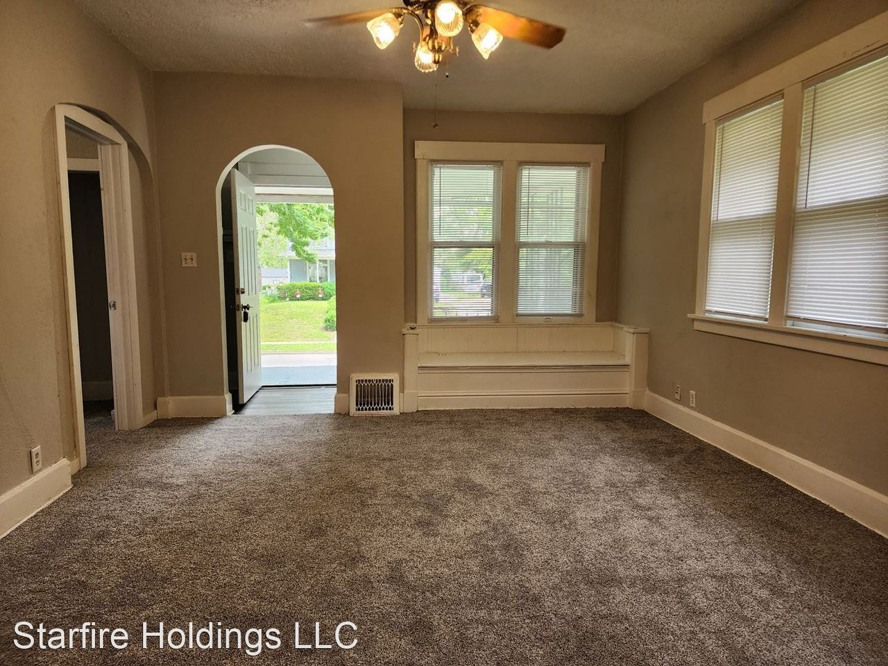 1128 Martin Luther King Jr Pkwy - Photo 2 of 12