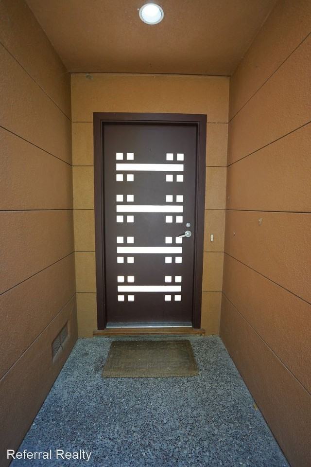 251 W Floresta Way - Photo 3 of 30