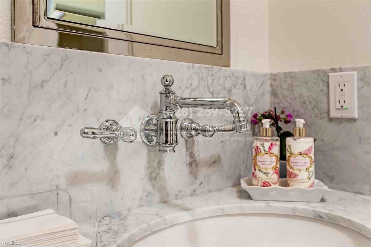 1231 Mariposa Ave #2 - Photo 2 of 26