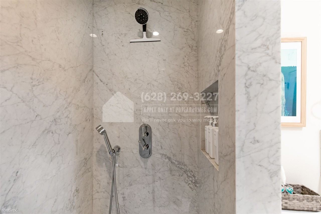 1231 Mariposa Ave #2 - Photo 3 of 26