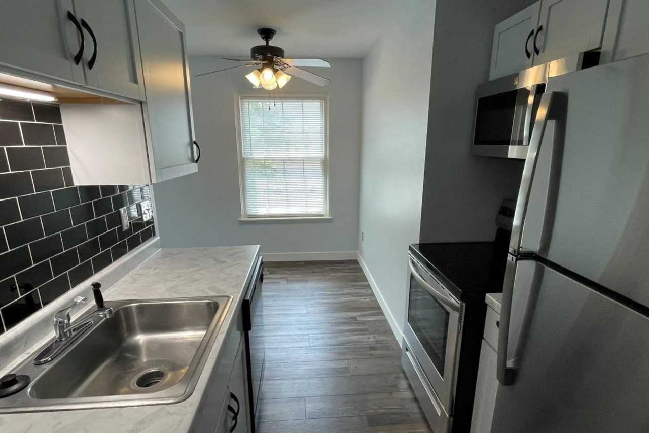 790 Bloomfield Village Blvd - Photo 2 of 10