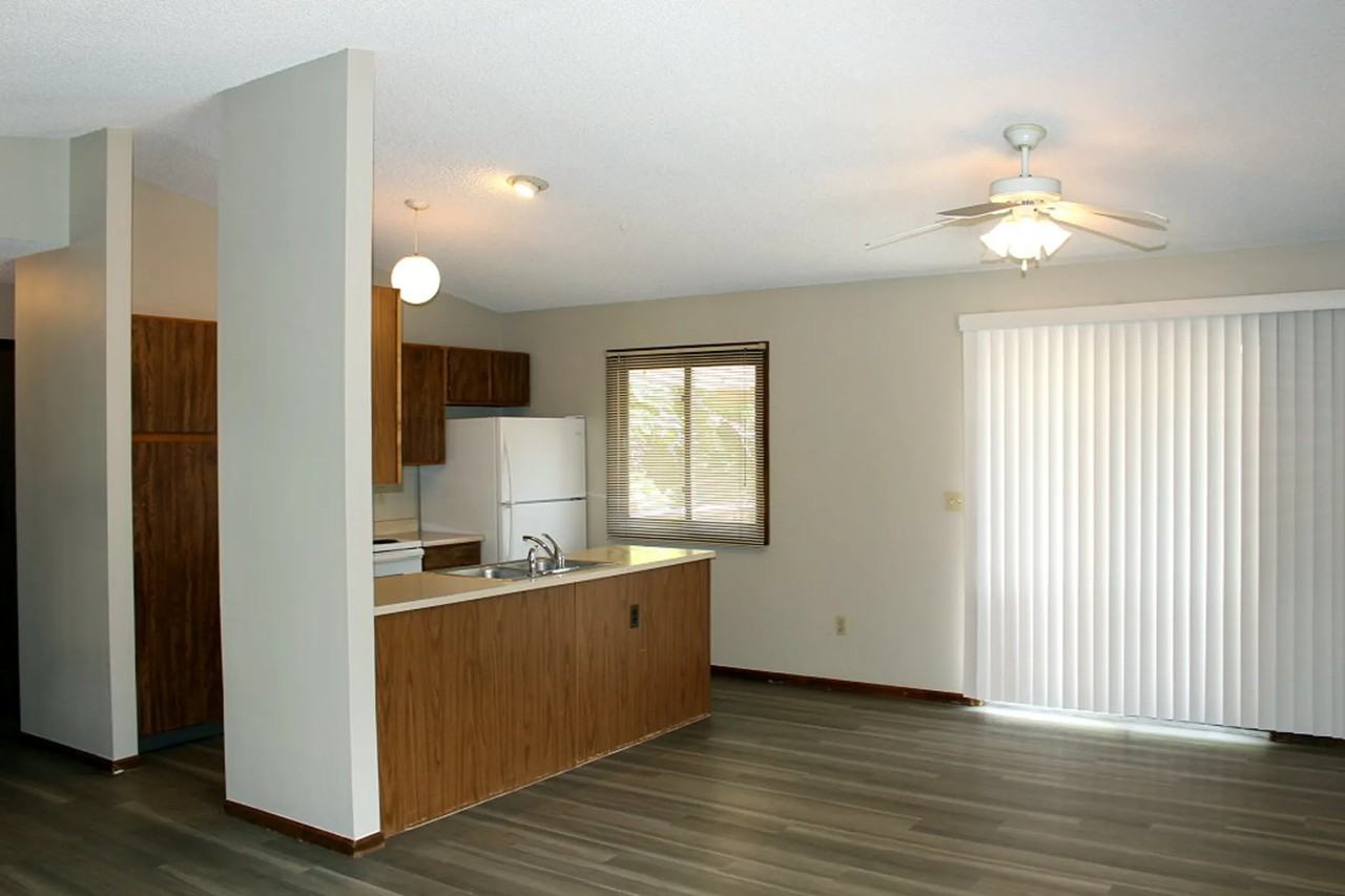 2013 Custer Dr - Photo 3 of 12