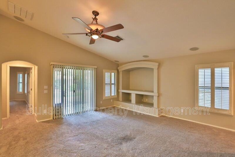 1280 E Heather Dr - Photo 4 of 19