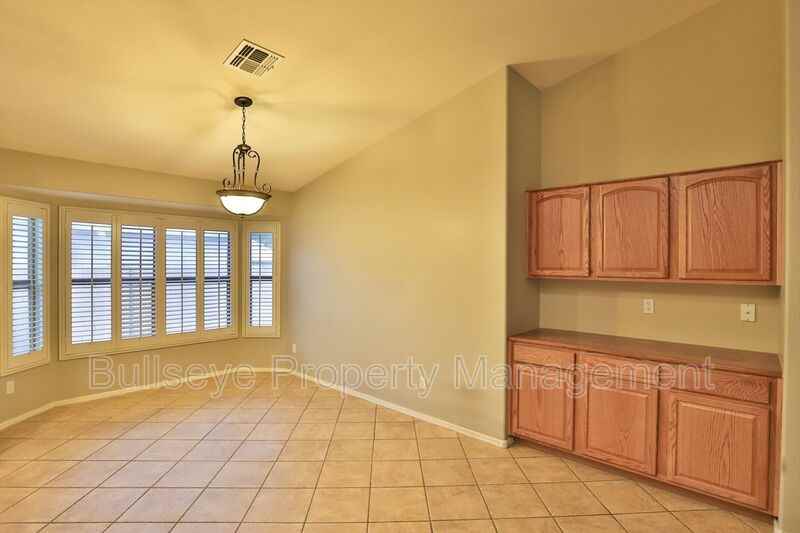 1280 E Heather Dr - Photo 5 of 19