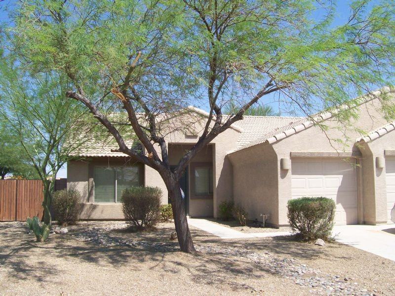 15652 W Durango St - Photo 2 of 10