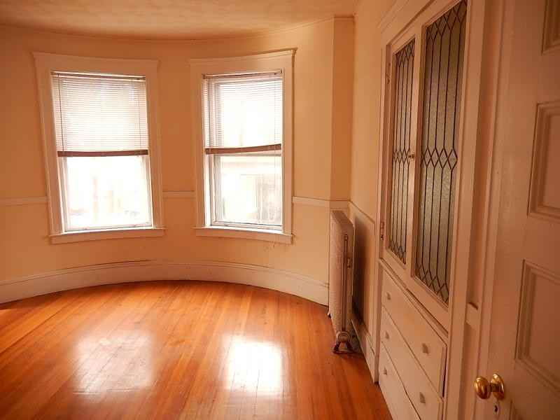 Sanborn Ave #3 - Photo 4 of 29