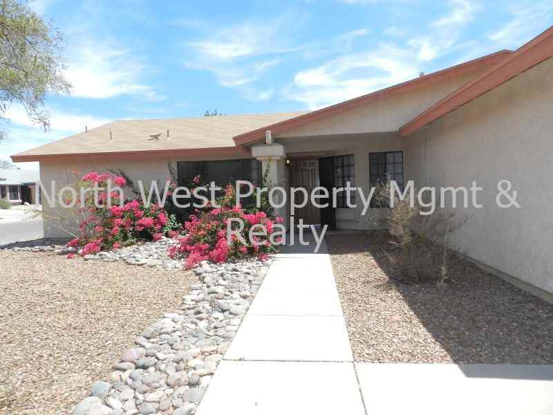 4619 W Bayberry St - Photo 2 of 11