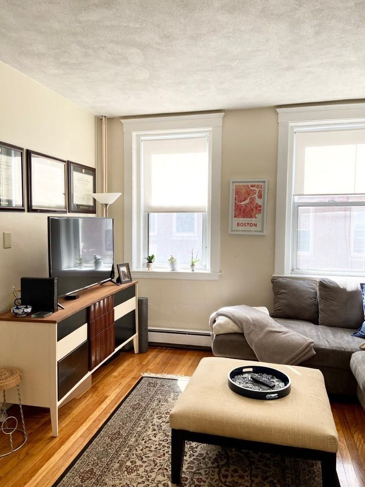 Baldwin Pl #2F - Photo 2 of 8