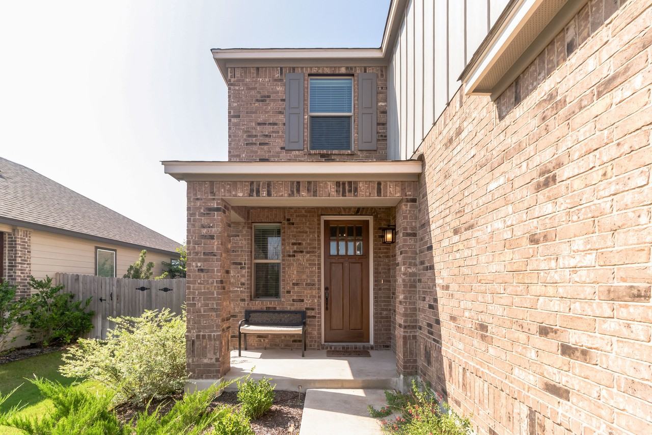 402 Thunder Valley Trl - Photo 3 of 33