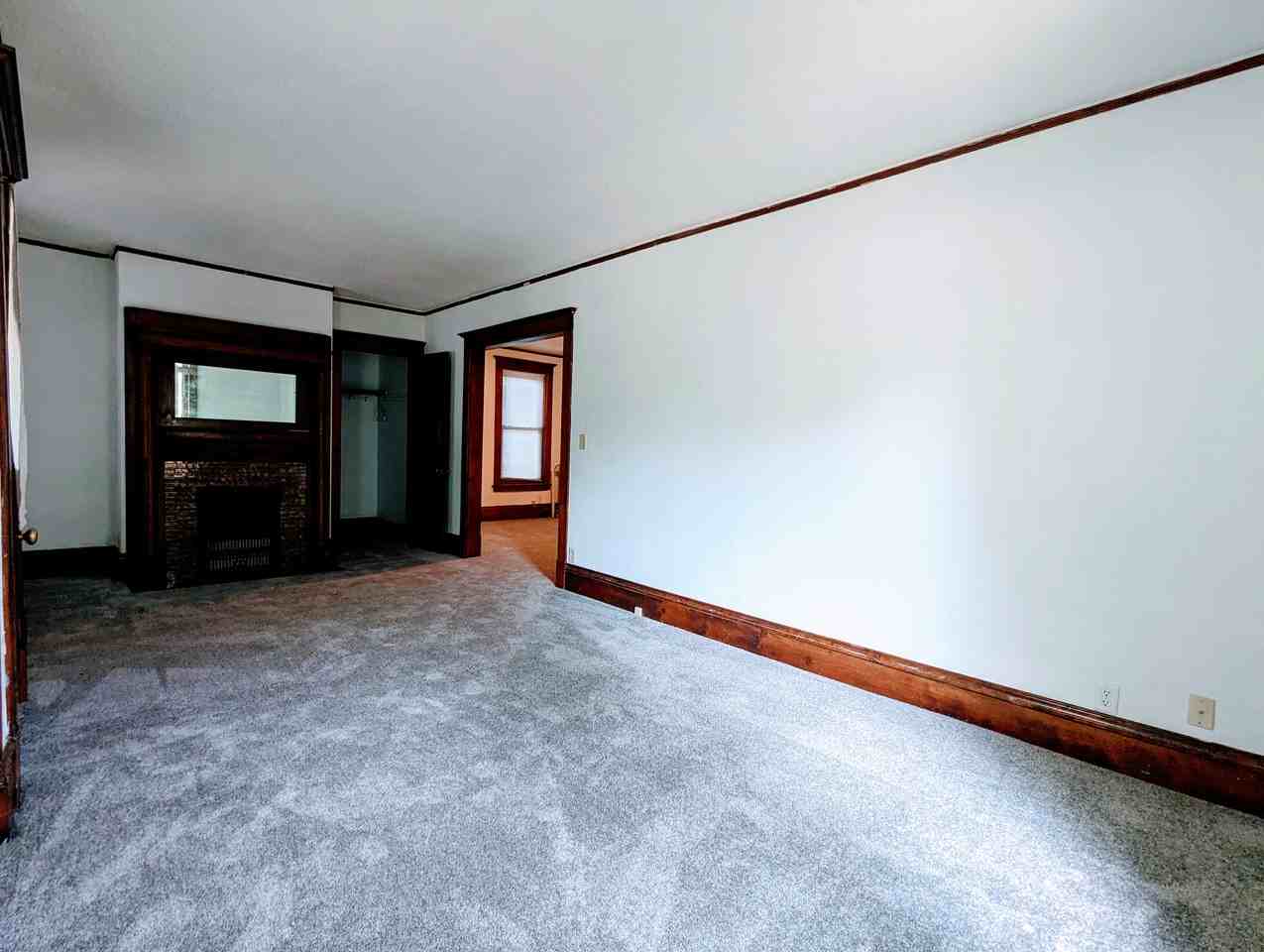 1296 Raymond Ave - Photo 3 of 15